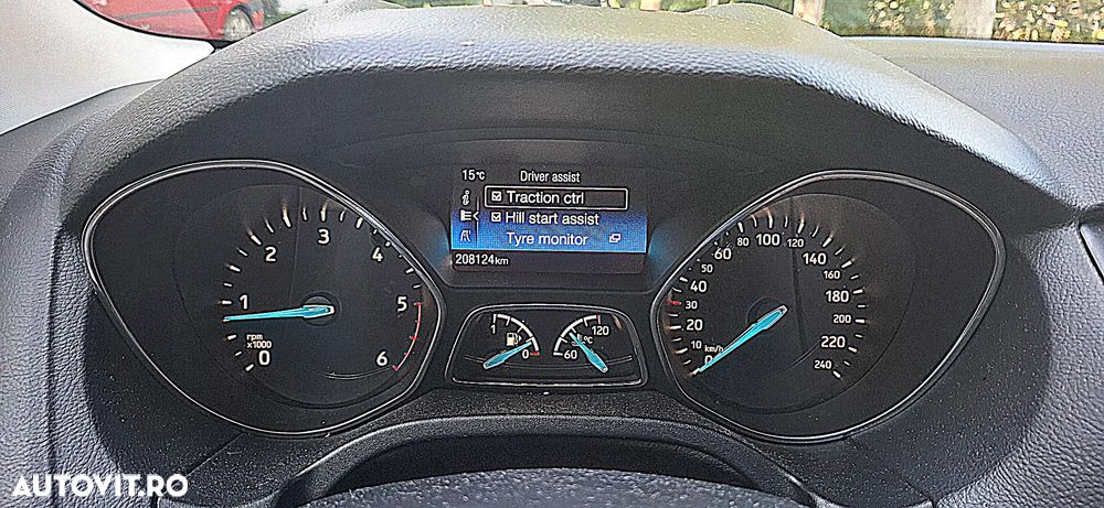 Ford Focus 1.5 TDCi Trend - 12
