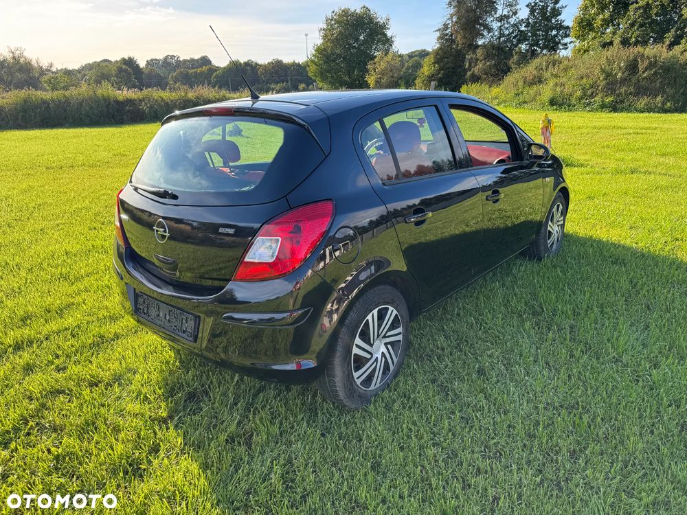 Opel Corsa 1.2 16V Cosmo - 5