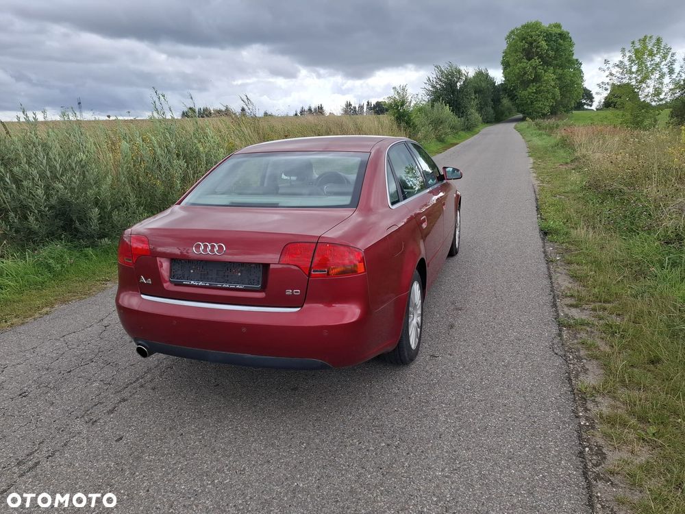 Audi A4 Limousine - 3
