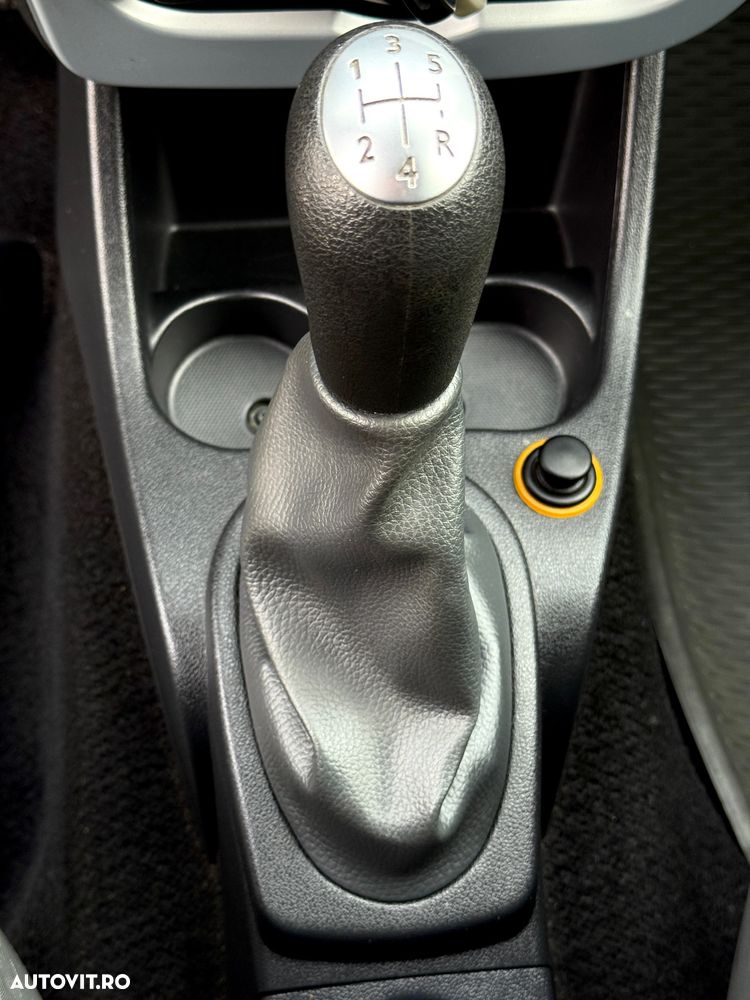 Dacia Logan 1.6 16V Laureate - 26