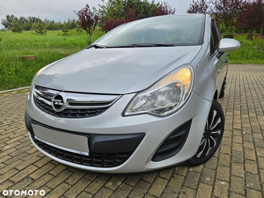 Opel Corsa 1.2 16V Essentia - 1