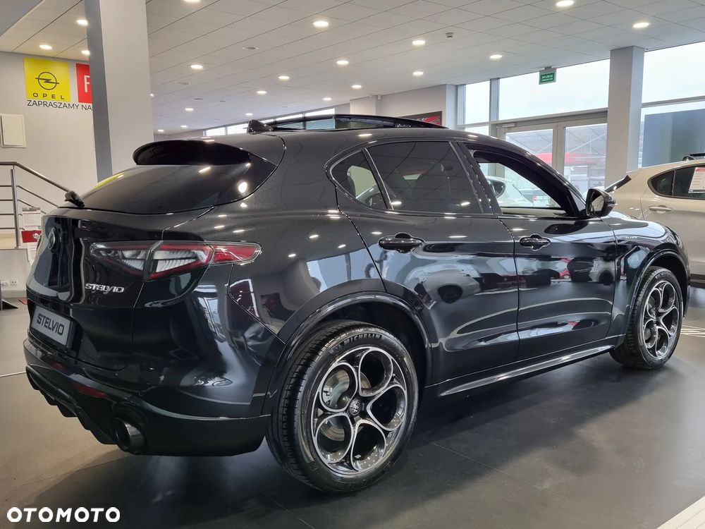 Alfa Romeo Stelvio 2.0 Turbo Veloce Q4 - 4