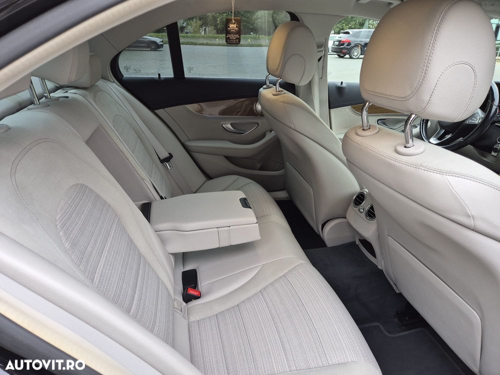 Mercedes-Benz C 180 7G-TRONIC Avantgarde - 7