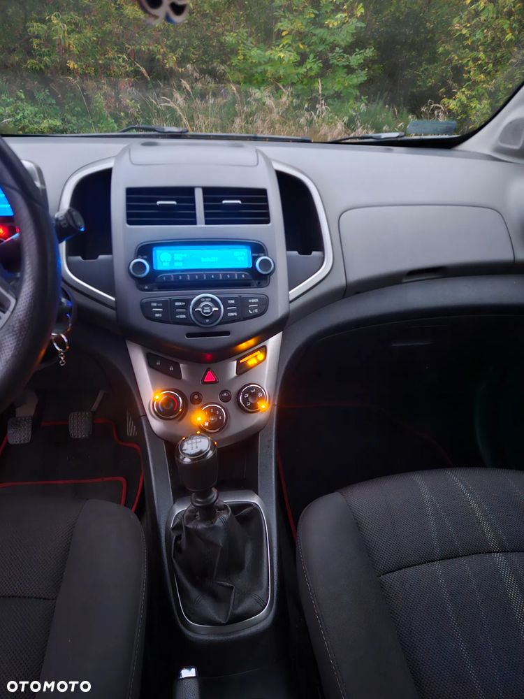 Chevrolet Aveo 2011 photo 5