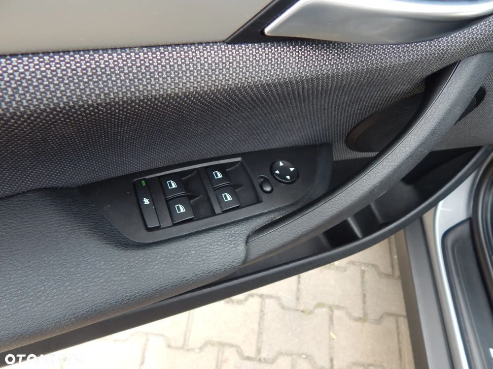 BMW X1 sDrive20i xLine - 16