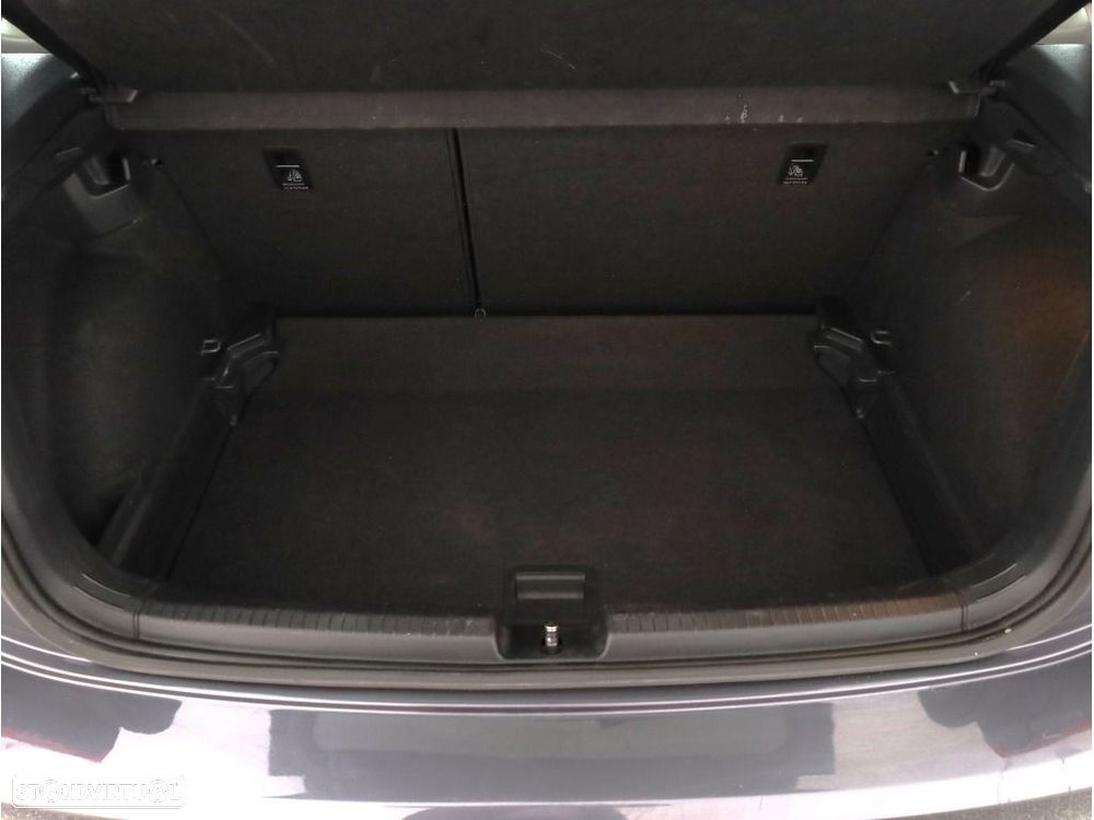 VW Polo 1.0 TSI Urban - 12