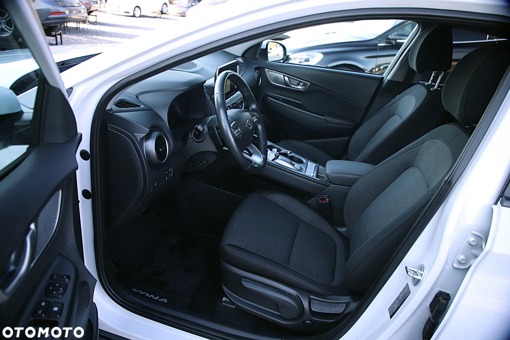 Hyundai Kona Electric 39kWh Premium - 17