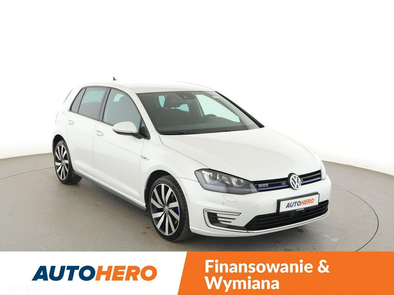 Volkswagen Golf - 10