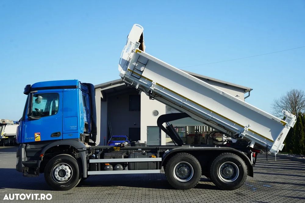 Mercedes-Benz AROCS 3336 / 6x4 / BASCULABILĂ PE 3 PĂRȚI - 5,2 M / 2x OBOANE LATERALE CU ACȚIONARE HIDRAULICĂ / CUTIE DE VITEZE AUTOMATĂ / EURO 6 - 4