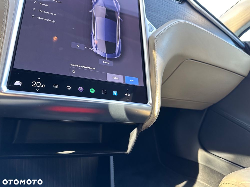 Tesla Model S Performance - 21