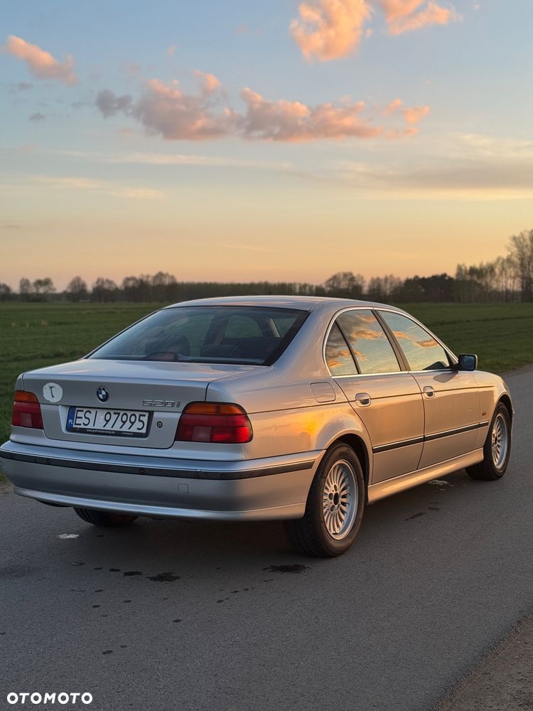 BMW Seria 5 - 12