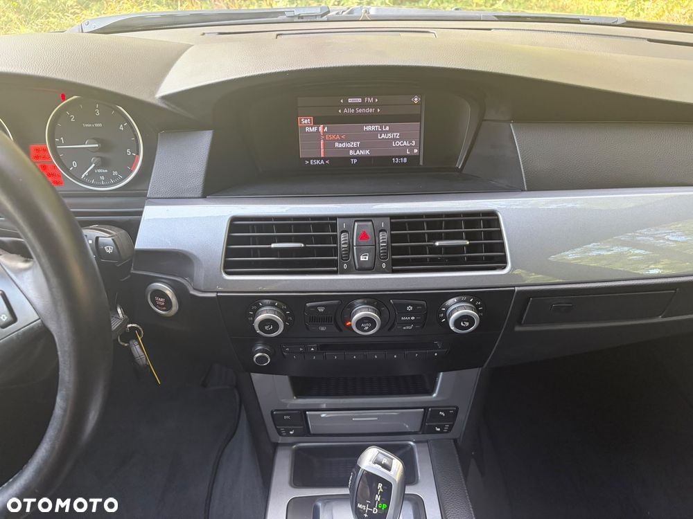 BMW Seria 5 520d Edition Exclusive - 22