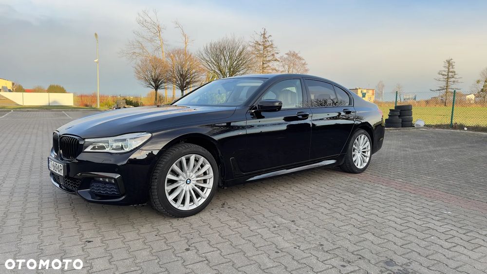 BMW Seria 7 750i xDrive - 6