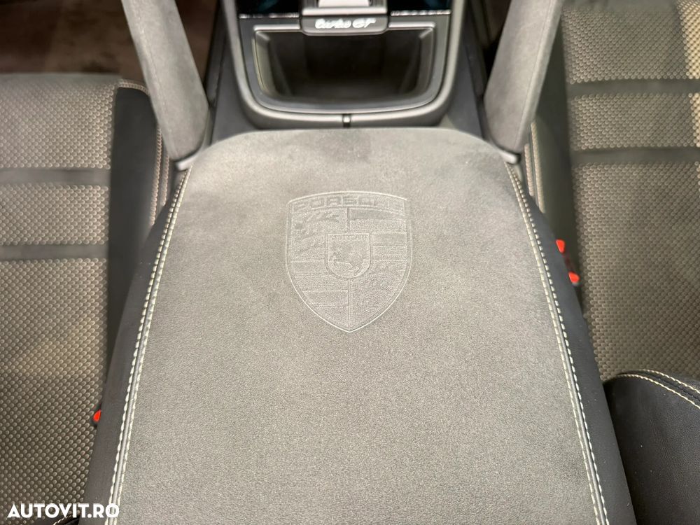 Porsche Cayenne Coupe - 30