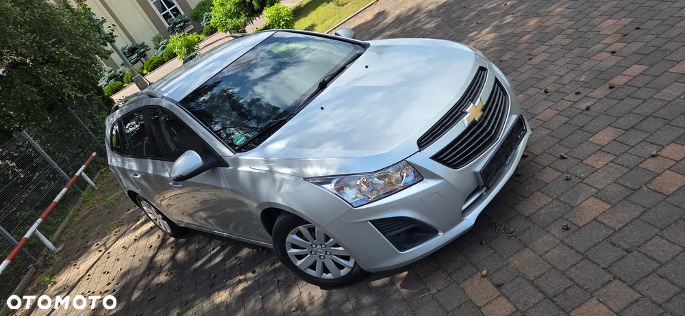 Chevrolet Cruze 1.6 LS - 25