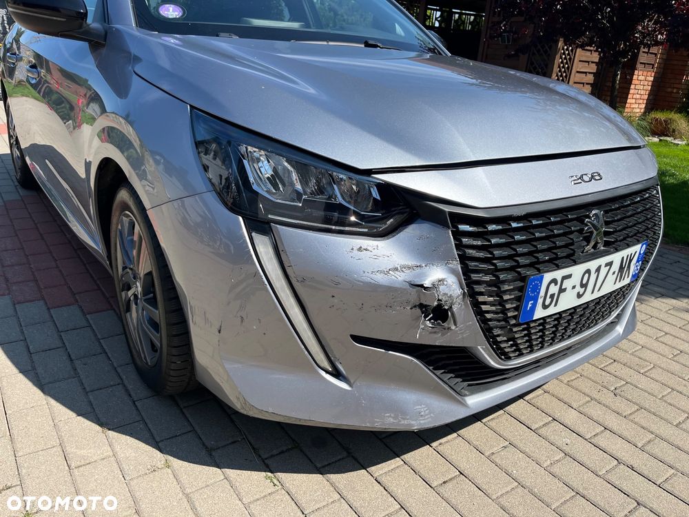 Peugeot 208 - 12