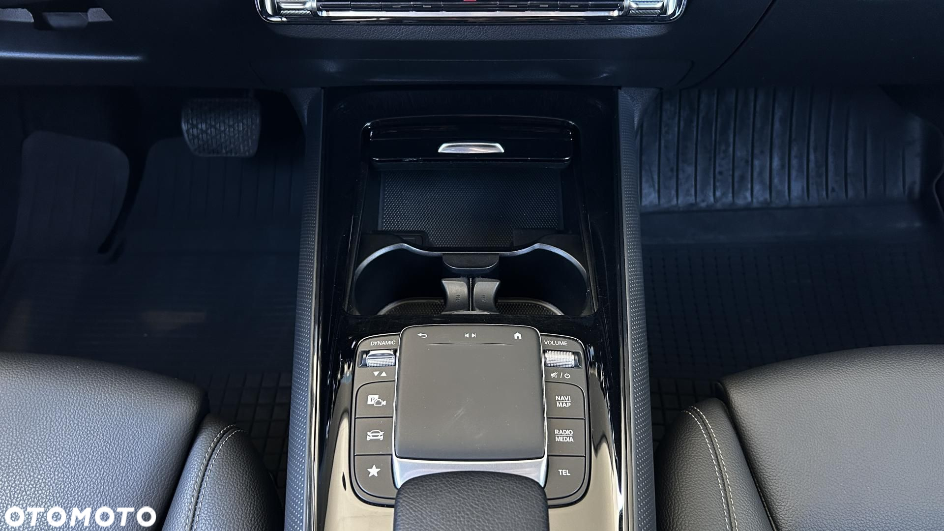 Mercedes-Benz GLA 200 - 20