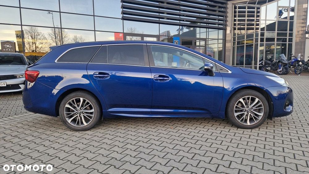 Toyota Avensis 2.0 D-4D Premium - 4