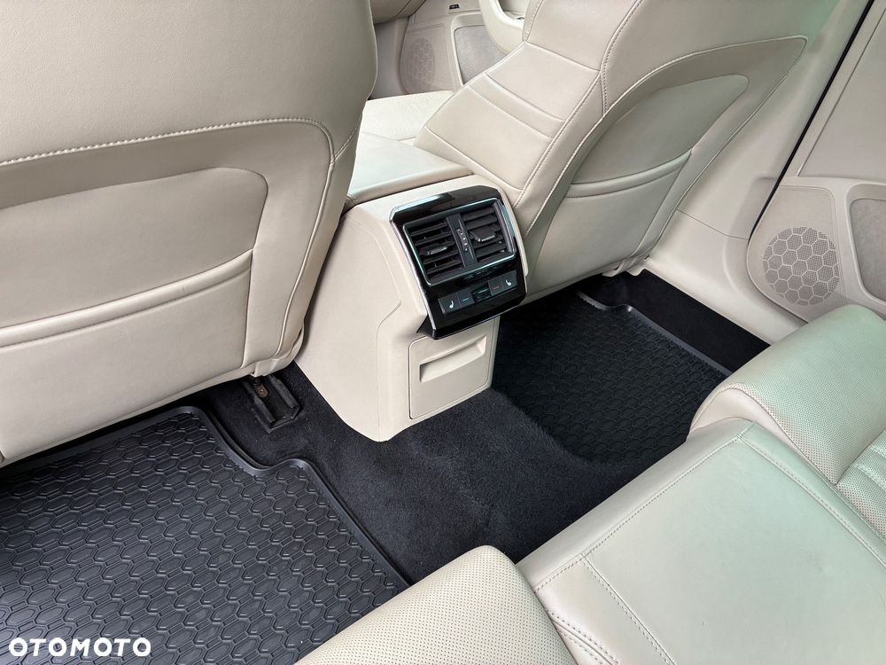 Skoda Superb 1.8 TSI L&K DSG - 12