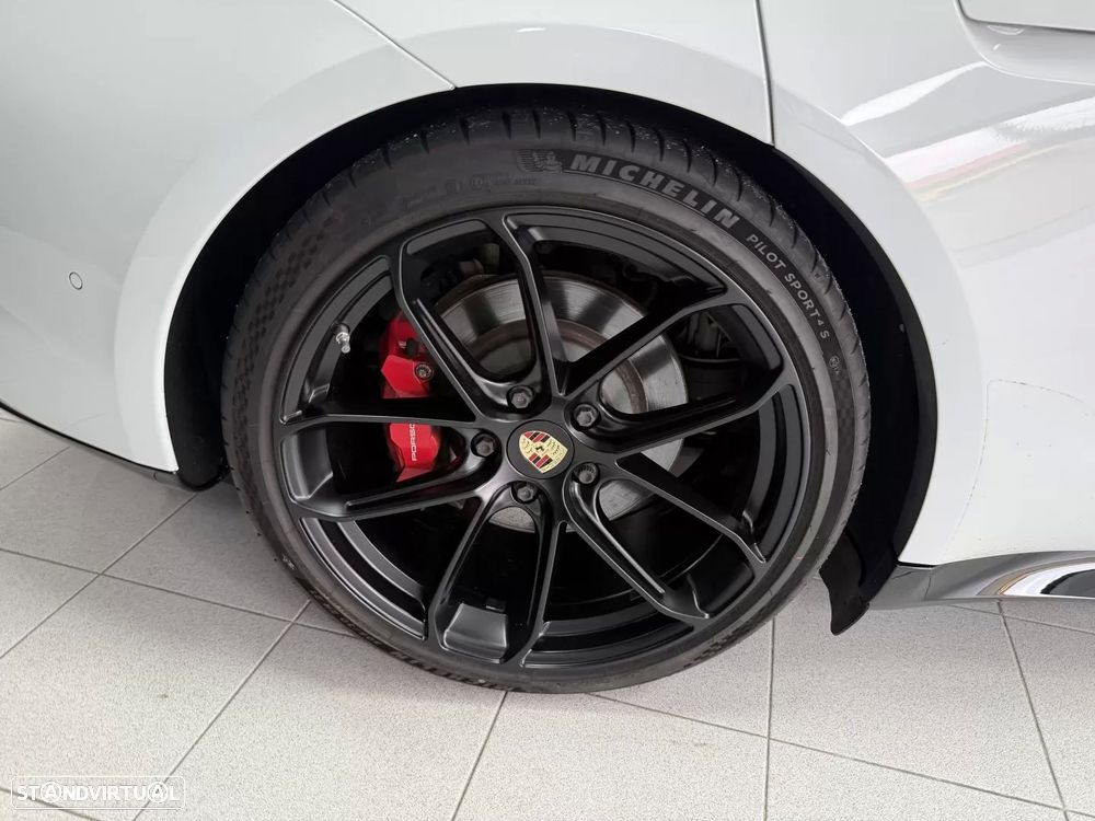 Porsche Taycan 4S - 6