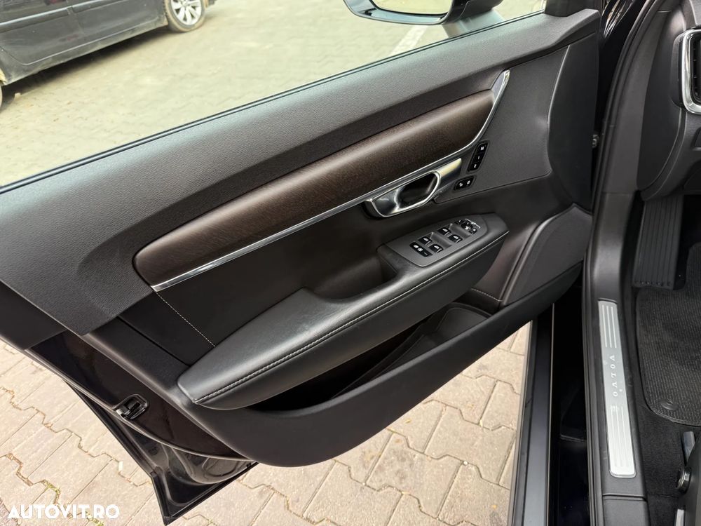 Volvo V90 Cross Country D5 AWD Geartronic Pro - 13