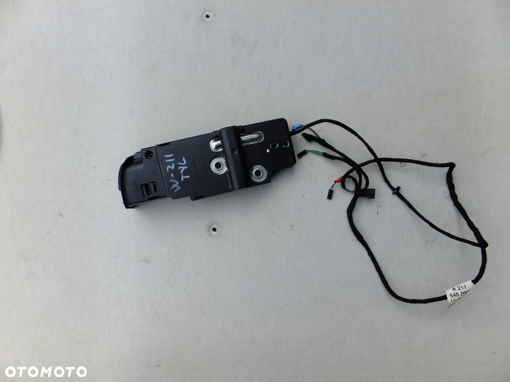 zamek kanapy oparcia prawy mercedes w211 A2119200472 - 1