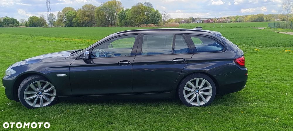 BMW Seria 5 530d xDrive Luxury Line - 1