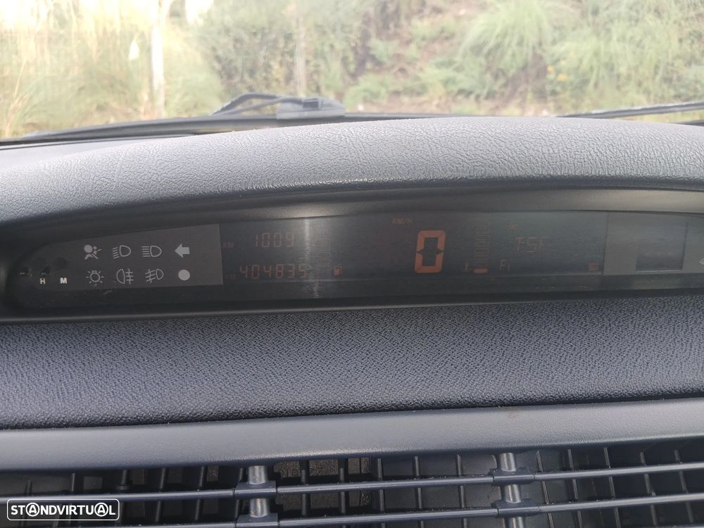 Renault Espace 2.2 dCi Authentique - 4