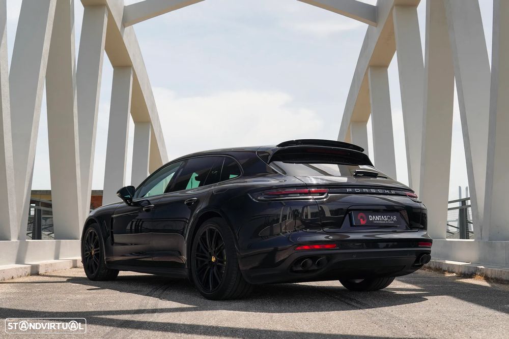 Porsche Panamera 4 E-Hybrid 10 Years Edition - 7