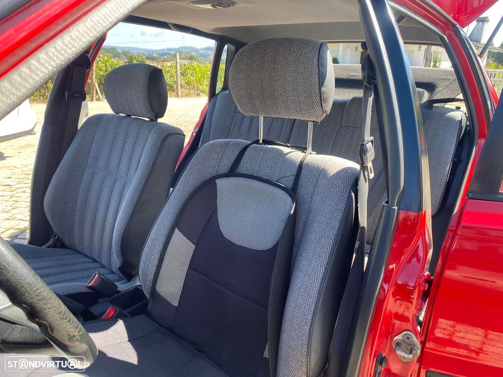 Toyota Corolla 1.3 2v - 11