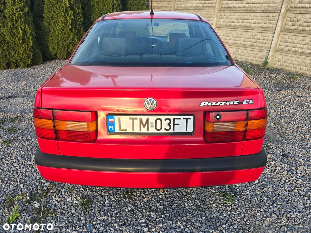 Volkswagen Passat 1.8 GL - 11
