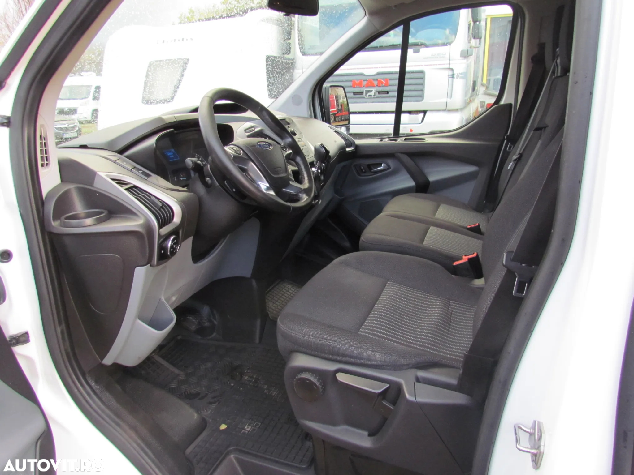 Ford Transit Custom Kombi 310 2.0 TDCI LWB L2H1 Base - 8