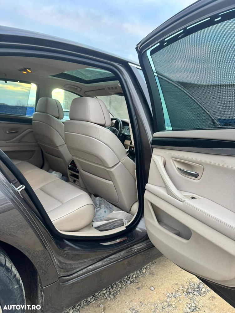 BMW Seria 5 535d xDrive AT - 12