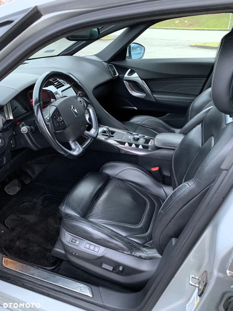 Citroën DS5 e-HDi 110 EGS6 SoChic - 3