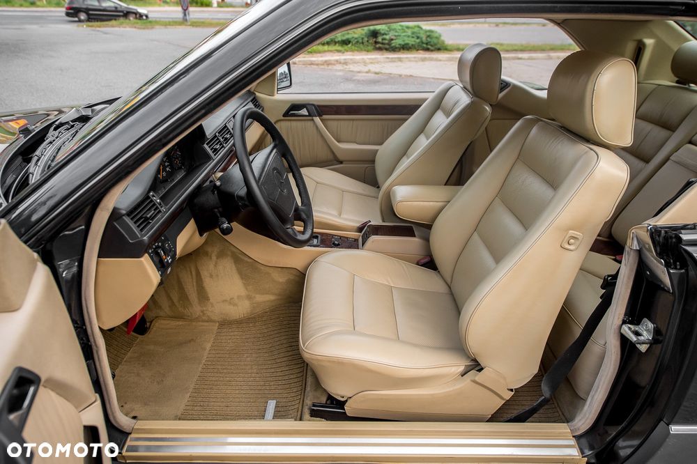 Mercedes-Benz W124 (1984-1993) - 17
