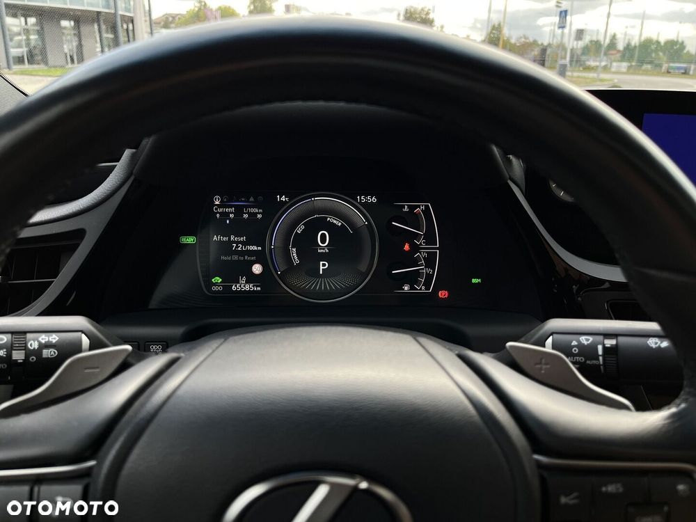 Lexus ES 300h Business Edition - 24