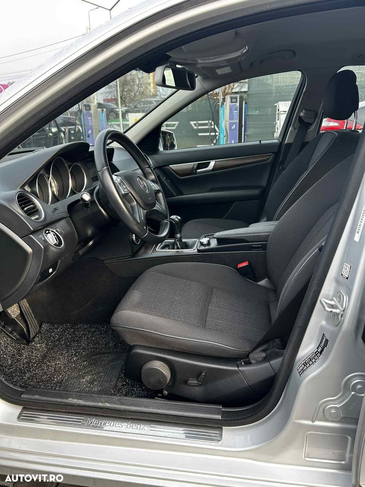 Mercedes-Benz C 180 - 9