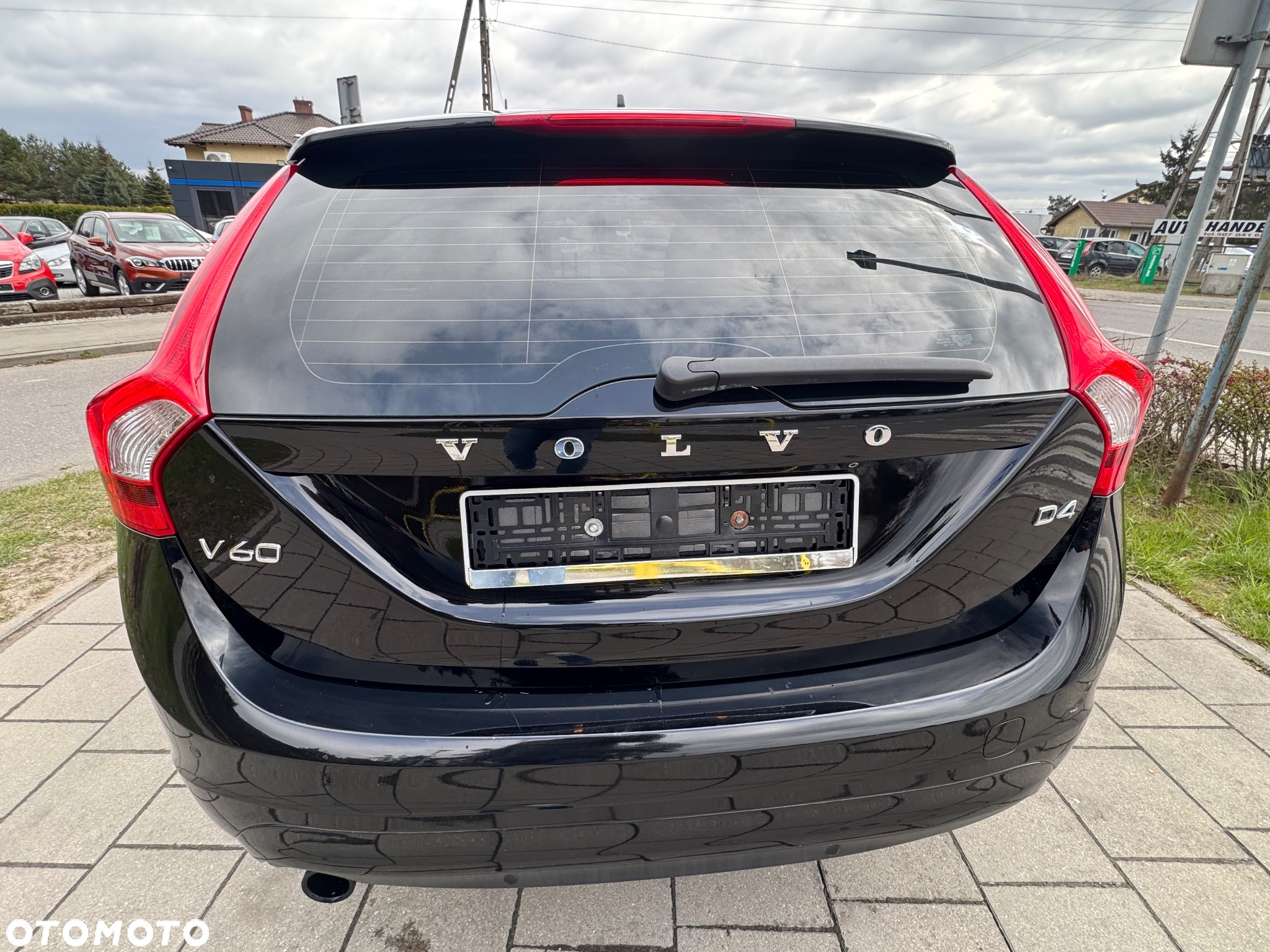 Volvo V60 D4 Momentum - 9