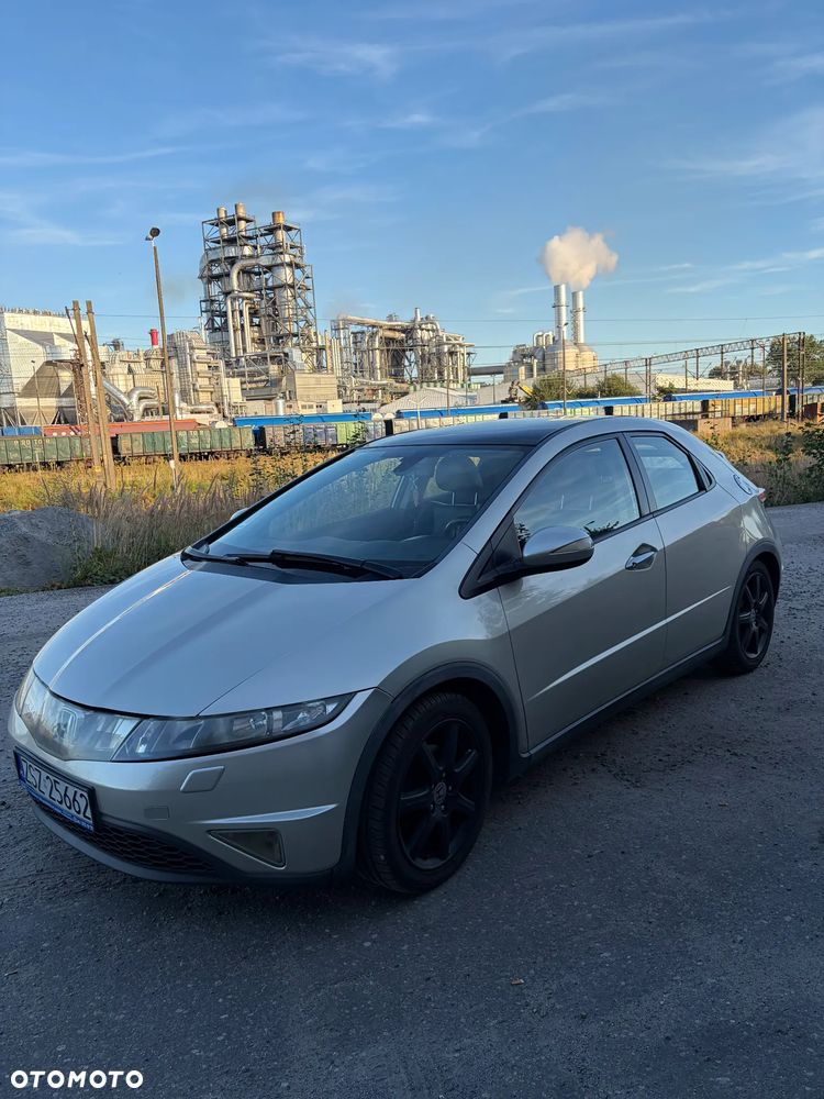 Honda Civic 1.8 Executive - 3