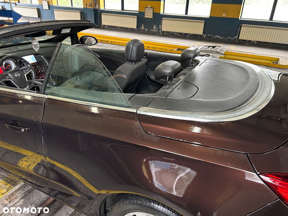 Opel Cascada - 35