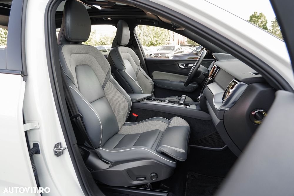 Volvo XC 60 Recharge T8 Twin Engine eAWD R-Design - 15