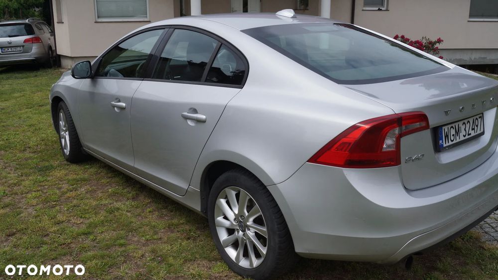 Volvo S60 T3 Momentum - 3
