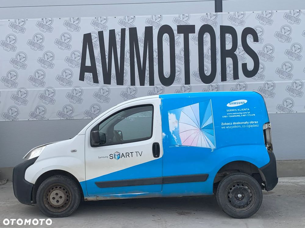 FIAT FIORINO 2011 *SAMOCHÓD NA CZĘŚCI* 4769 MASKA, LAMPA, DRZWI, LUSTERKO, ZDERZAK, GRILL, BŁOTNIK, KLAPA, BELKA, DESKA, FOTELE, KANAPA, ĆWIARTKA KIEROWNICA, TARCZE, ZACISKI, ZAWIESZENIE, KOMPLETNY PRZÓD, KOMPLETNY TYŁ, LICZNIK, ZEGARY, PRAWE LEWE PRZÓD TYŁ - 3