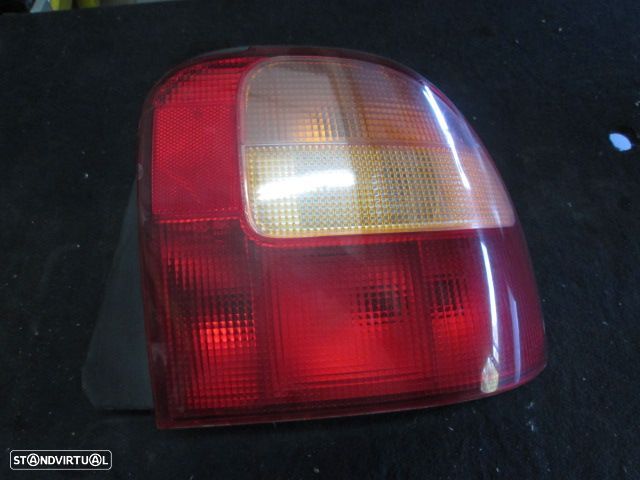 Farol Tras REF0730 ROVER 400 1998 5P DRT - 1