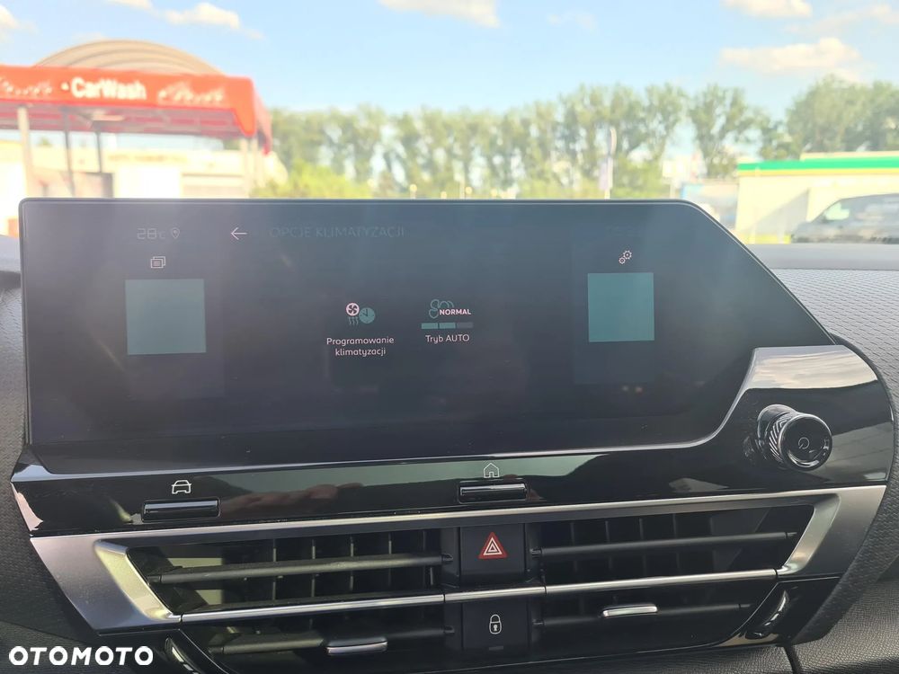 Citroën C4 EV136 50kWh Shine - 11