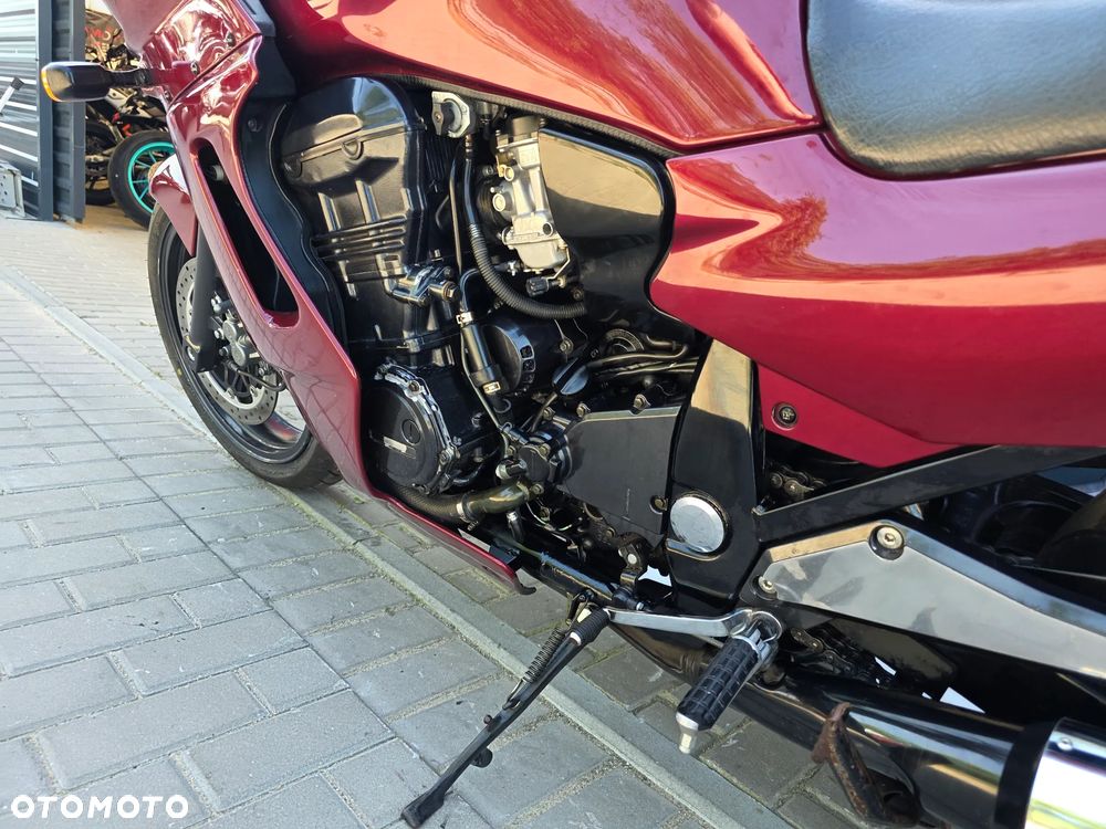 Kawasaki GPZ - 10