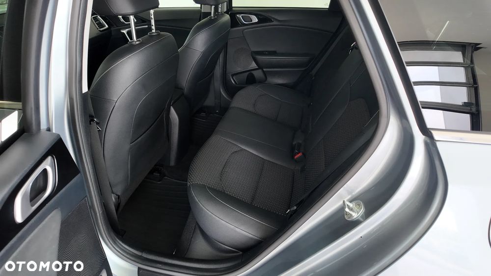 Kia Ceed 1.6 CRDi DCT Platinum Edition - 12
