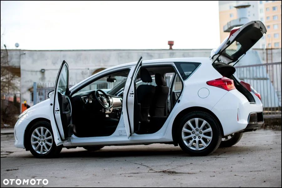 Toyota Auris - 15