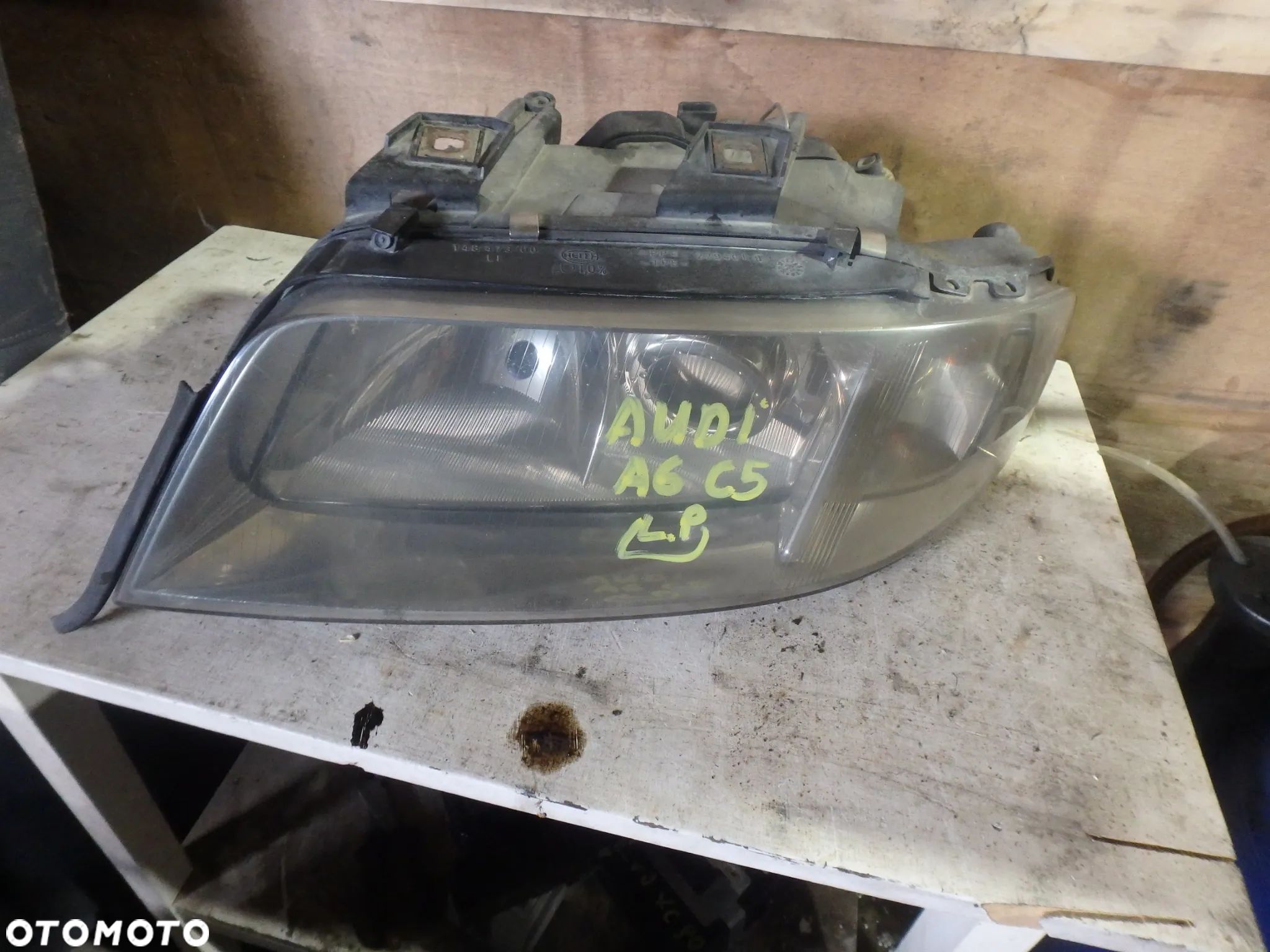 Lampa prawa i lewa przod Audi A6 C5 - 1