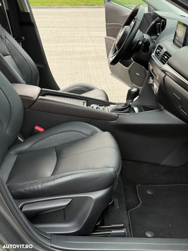 Mazda 3 G120 AT Revolution Top - 20